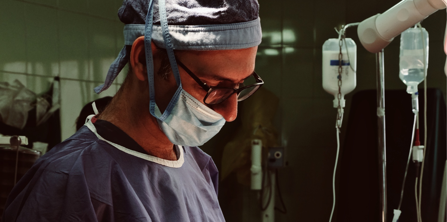 دکتر اسدالله مهدوی متخصص گوش، حلق و بینی، جراحی سر و گردن